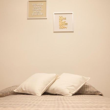 Bl Apartment Latina Luaran gambar