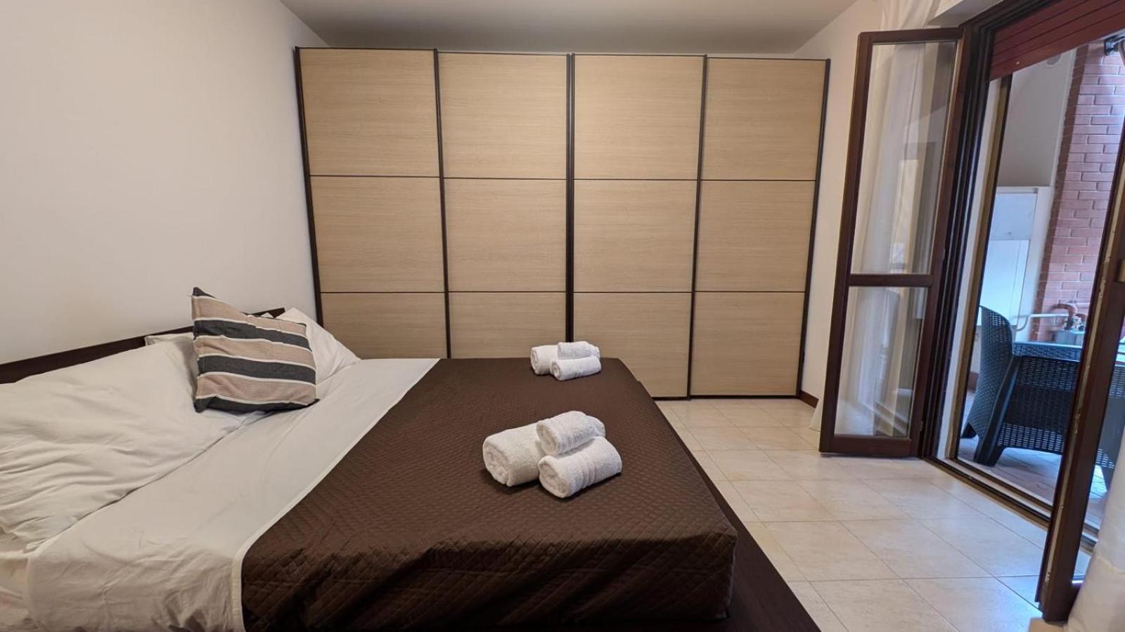Bl Apartment Latina Luaran gambar