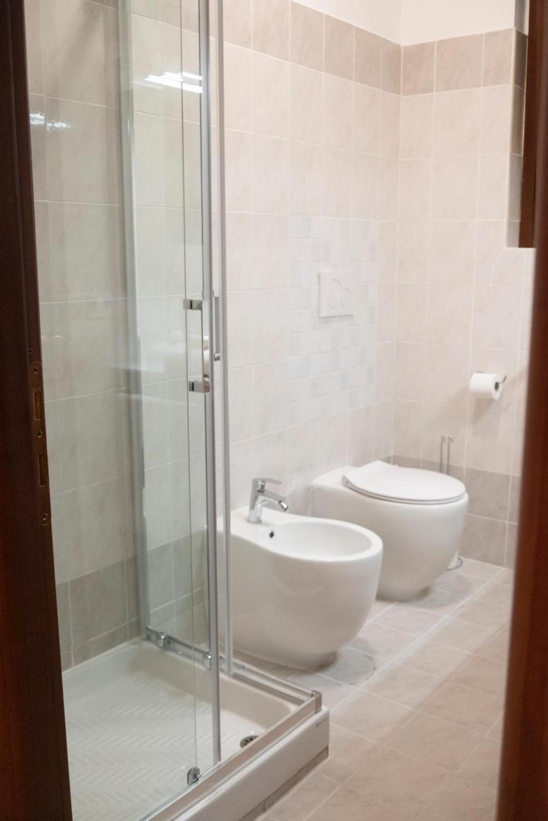 Bl Apartment Latina Luaran gambar