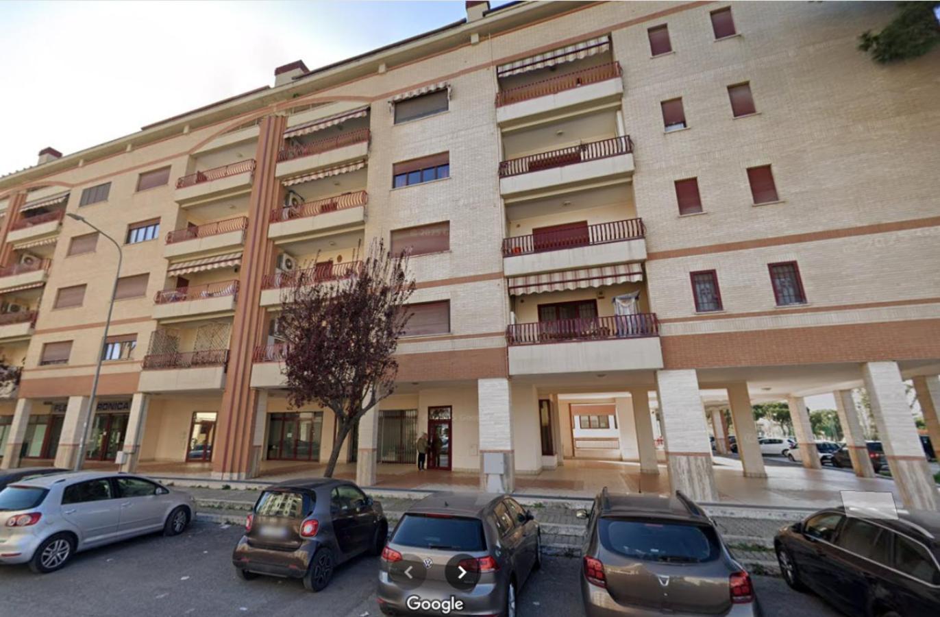 Bl Apartment Latina Luaran gambar